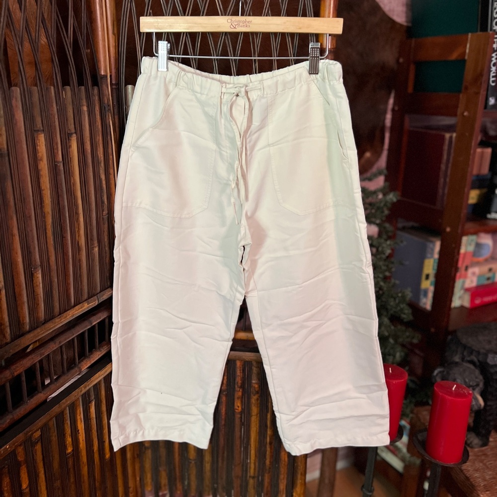 Sugar Reef Clothing Co. Crop Pants/Capris Cream Lightweight